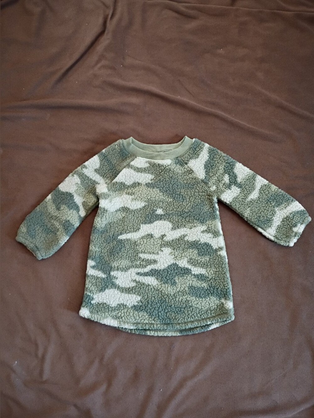 Old navy girls Sherpa camo winter dress size 2T